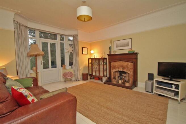 SITTING ROOM