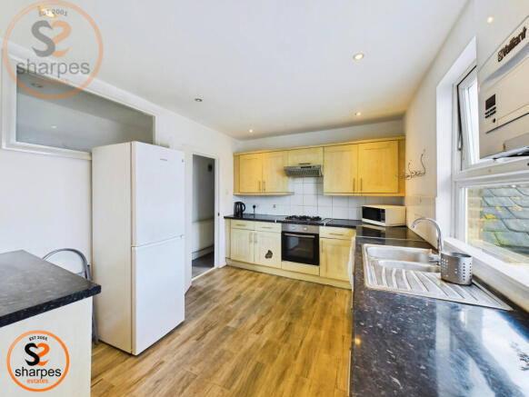 091de045-CAM03524G0-PR0041-STILL009