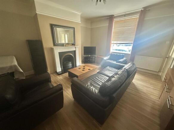 2 bed Terraced for sale Image 6