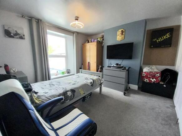 104 Meddon Bed 2.jpg