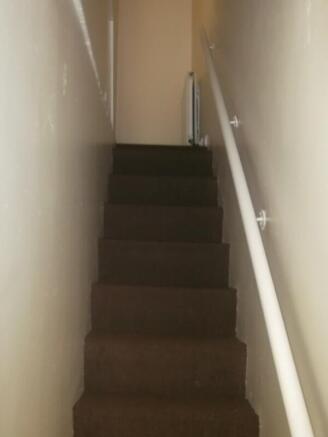 2 bed Terraced to rent Image 5