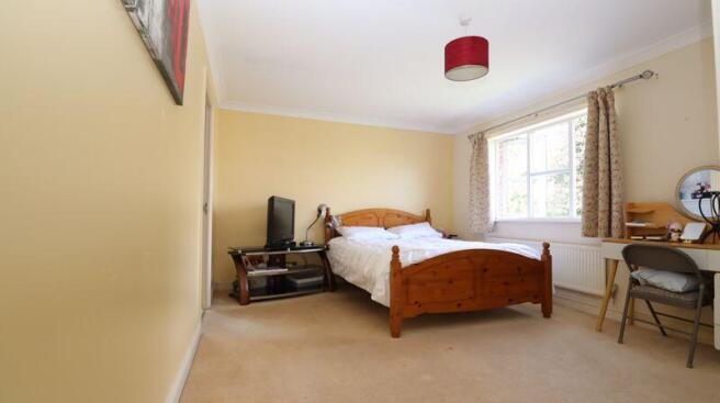 MAIN BEDROOM