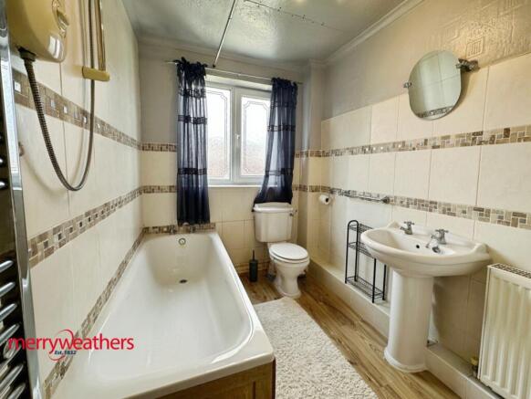 2 bed Terraced to rent Image 9
