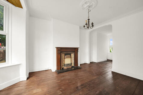 Victoria Road, Warley, Brentwood CM14