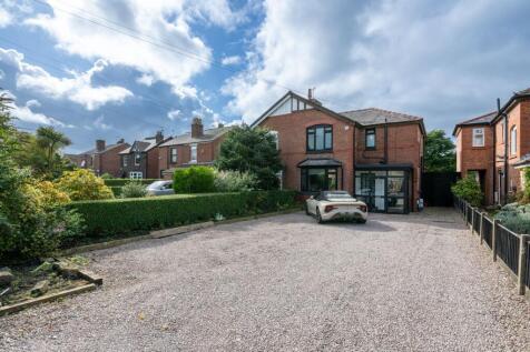 Tower Hill, Ormskirk, L39