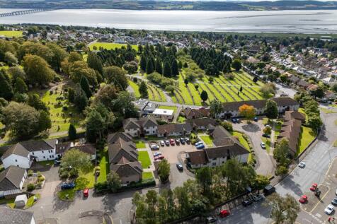 Naughton Place, Dundee, DD2