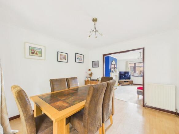 Elm Avenue, Burstwick, Hull, East Riding Of Yorkshire, HU12 9HX photo 4