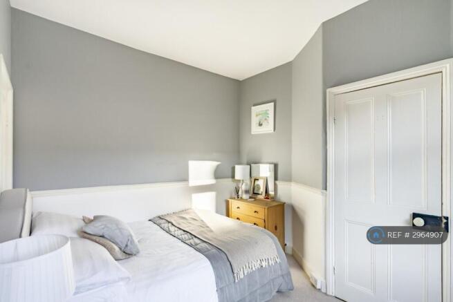 2 bed Terraced to rent Image 12