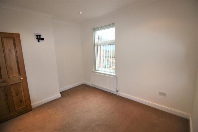 3 bed Terraced to rent Image 5