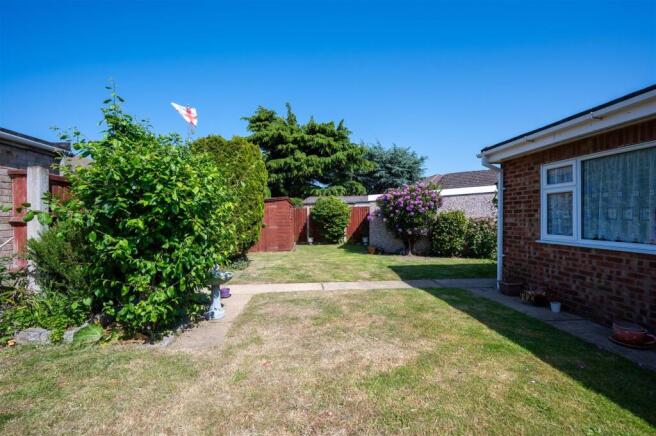 Rear Garden 1.jpg