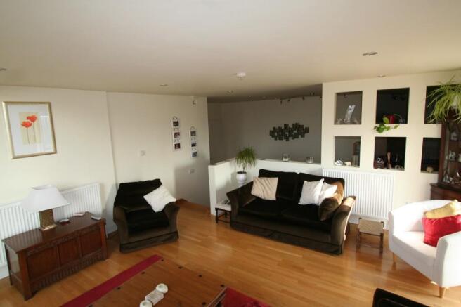Lounge 1