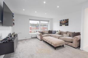 11, Cottenhams, Lingfield RH7 6JW