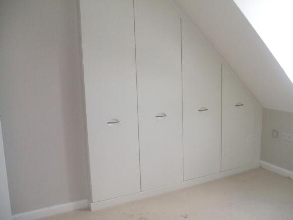 Master Bedroom (2)