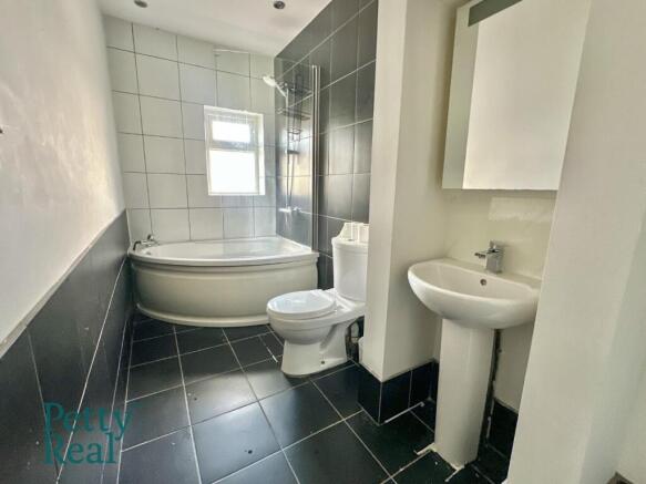 2 bed Terraced for sale Image 4
