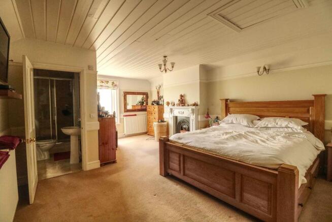 Bedroom 1 (Double with Ensuite)