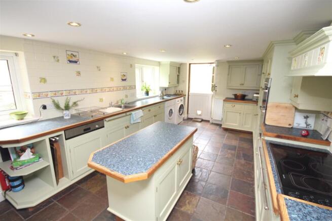 kitchen (002).JPG
