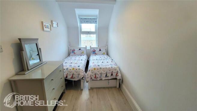 2 bed Apartment for sale Image 6