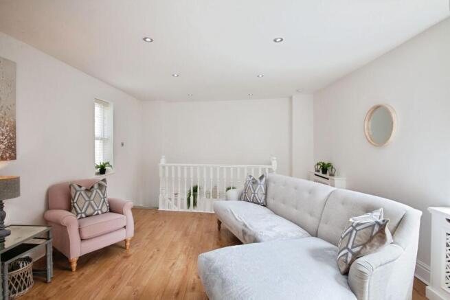 1 bed Mews for sale Image 9