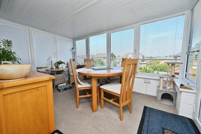 2 bed Terraced Bungalow for sale Image 4