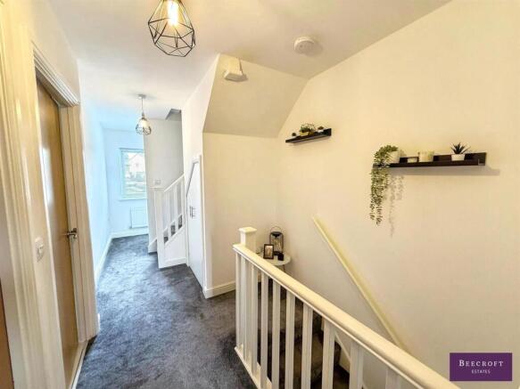 3 bed Semi-Detached for sale Image 9