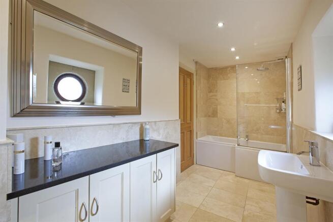 HOUSE BATHROOM IMAGE TWO