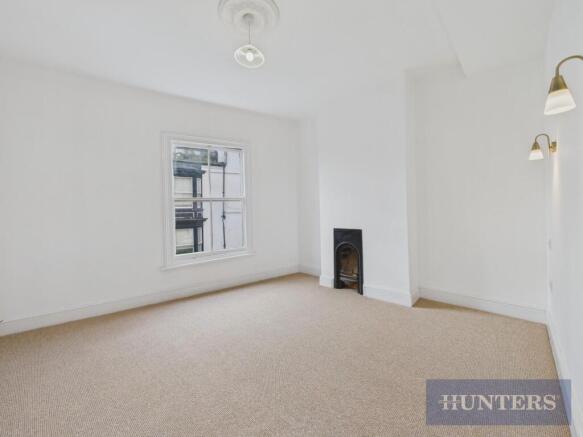 5 bed Terraced for sale Image 8