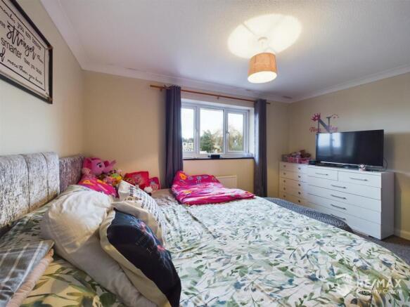 Bedroom 1 A (2).jpg