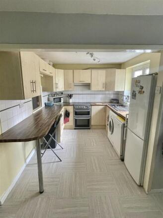 kitchen .jpg