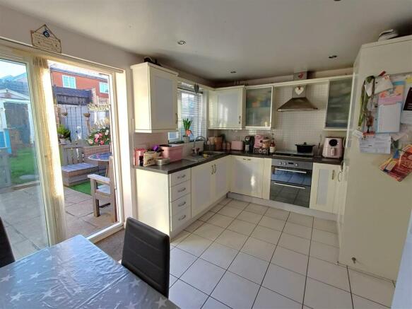Kitchen/Dining Room