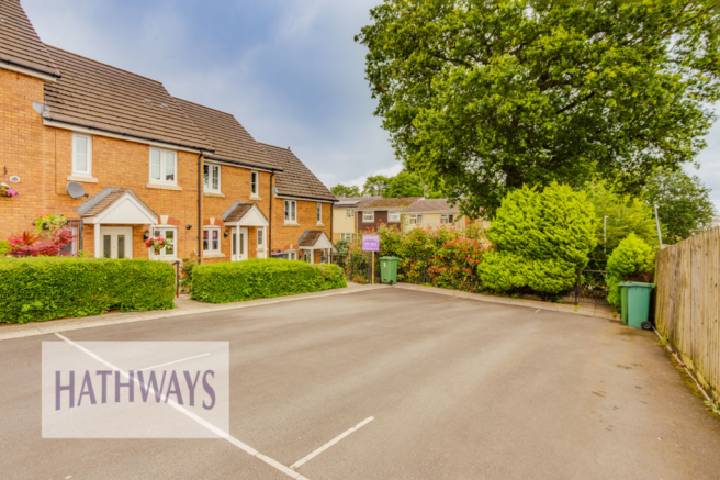 Thorncliffe Way, St. Dials, NP44 photo 4
