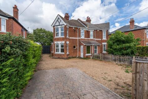 Station Road, Netley Abbey, Hampshire, SO31