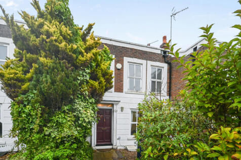 Belgravia Close, Barnet, EN5