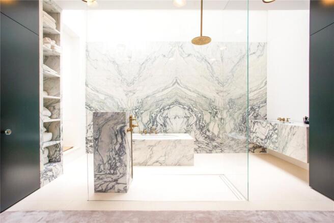 Principal Bathroom