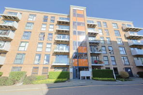 Flat 11, 16 Aquarius Court, Zodiac Close, Edgware HA8 5FL