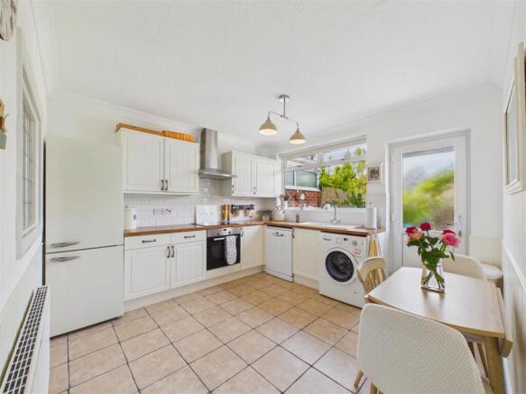 2 bed Semi-Detached Bungalow for sale Image 4