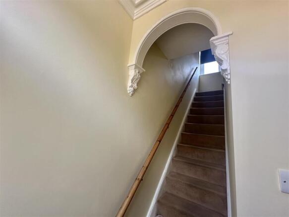 2 bed Terraced for sale Image 8