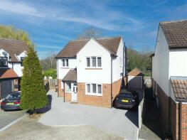 The Acorns, Priory Mead, Brentwood CM15 0NB