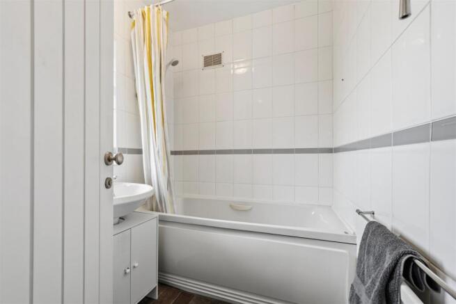 Bathroom.jpg