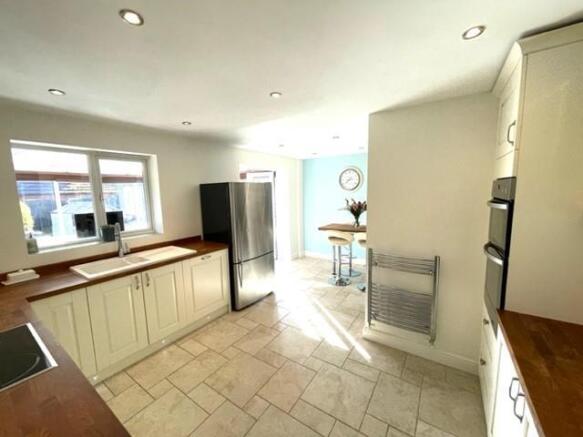 BREAKFAST KITCHEN