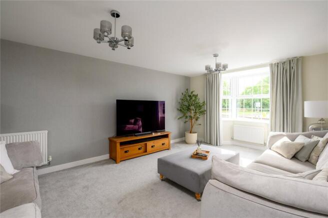 4 bed Detached for sale Image 4