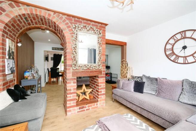 4 bed Semi-Detached for sale Image 6