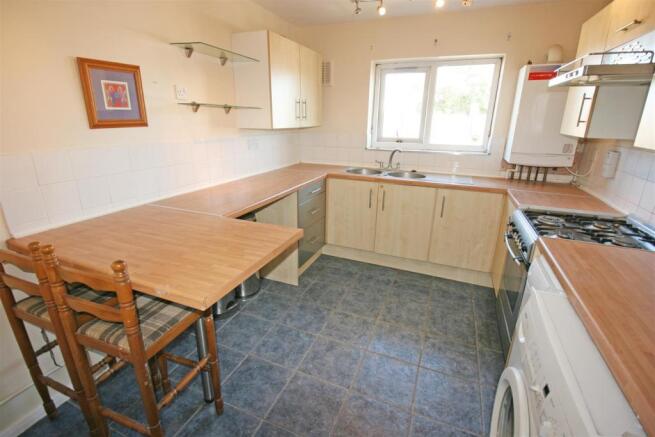 Kitchen1.jpg