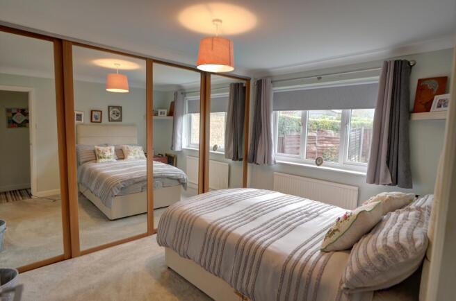 2 bed Semi-Detached Bungalow for sale Image 5