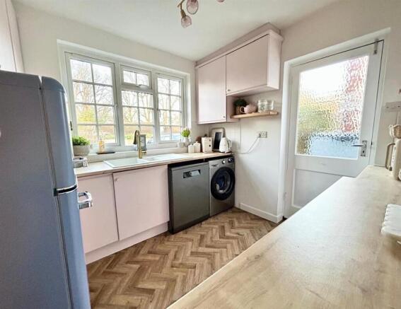 Kitchen..jpg