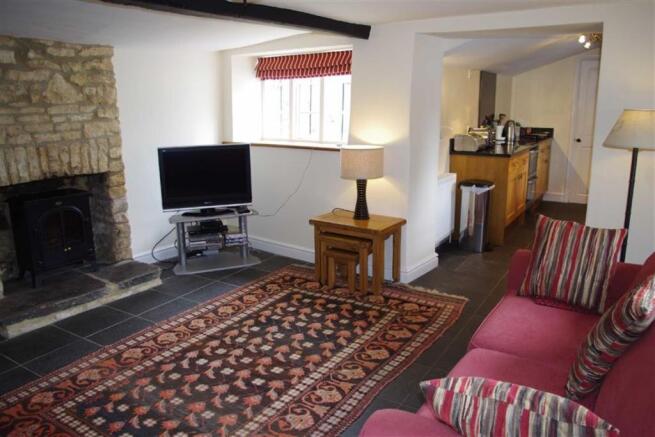 Sitting Room / Dining Room