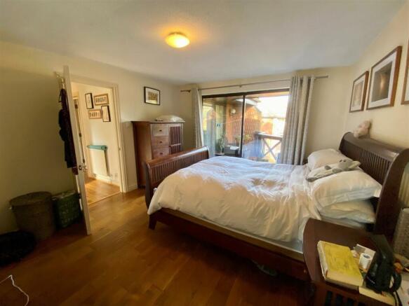 bedroom.jpg