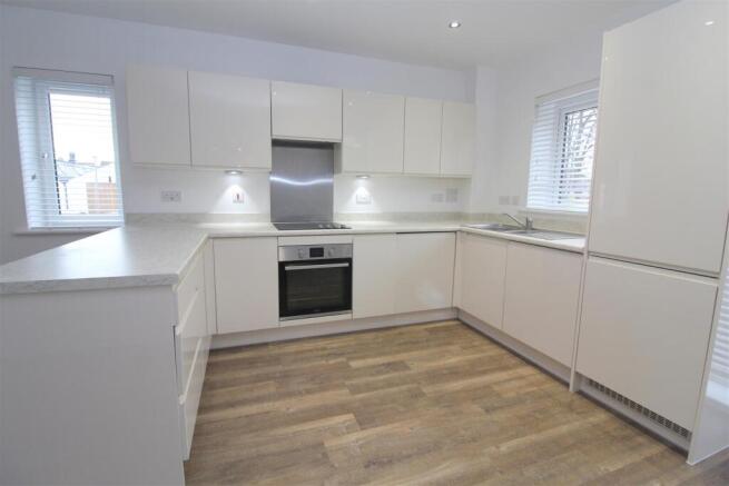 050 Hansell Gardens (17).JPG