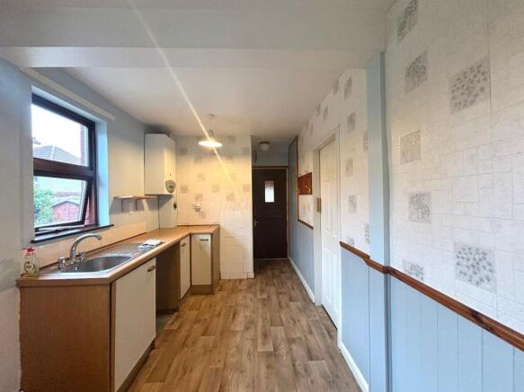 Springhead Road, Bradford photo 5