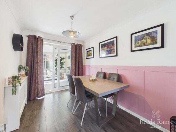 4 bed Detached for sale Image 7