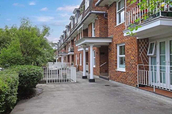 Mayflower Court, Ongar, CM5 photo 2